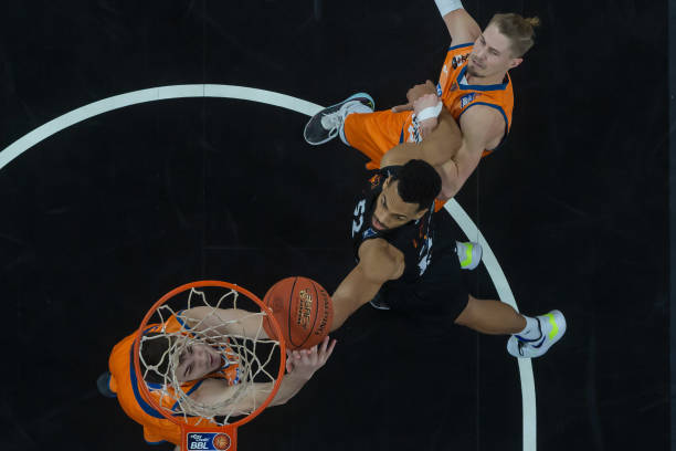 新秀前锋利 新秀前锋利