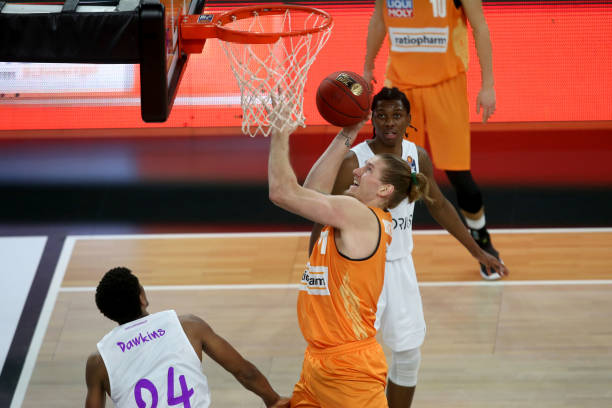 扩大至2 扩大至2