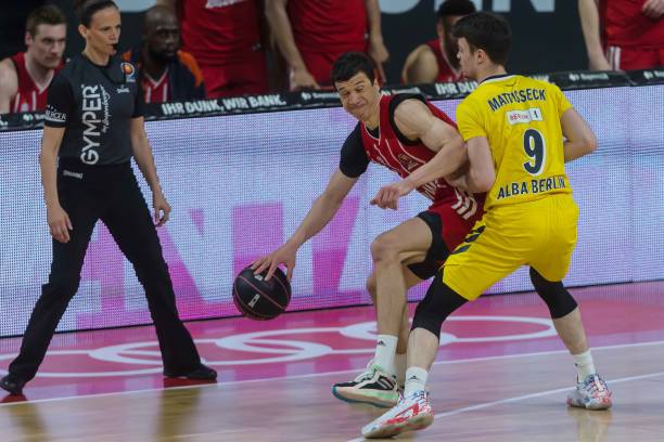 延续到半决 延续到半决