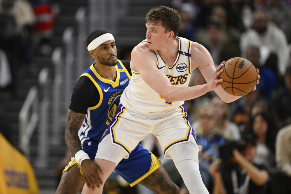 茵场上拼搏 茵场上拼搏